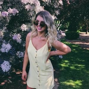 Meet your Posher, Ally